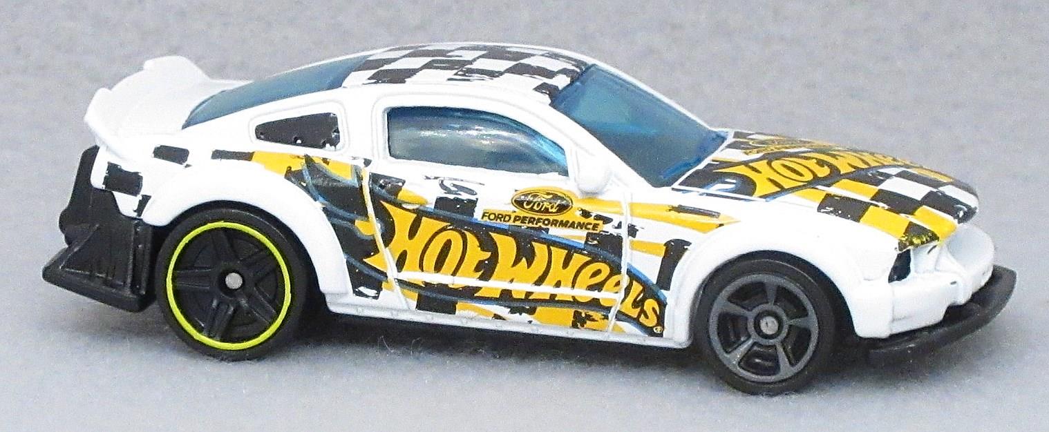 2005 Ford Mustang (l) | Hot Wheels Newsletter